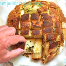 Super garlic cheese bread (pane farcito con aglio, erbe e formaggio)  2